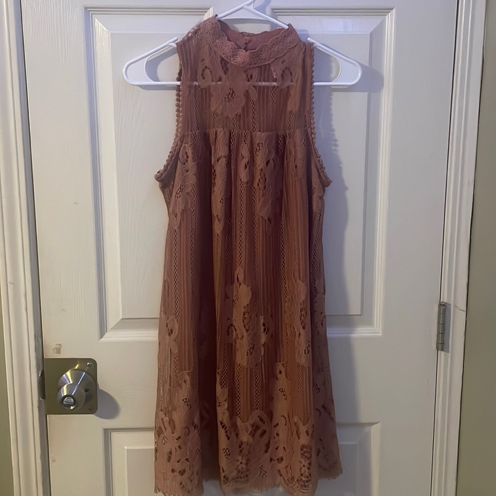 Mock Neck Sleeveless Lace Mini Shift Dress